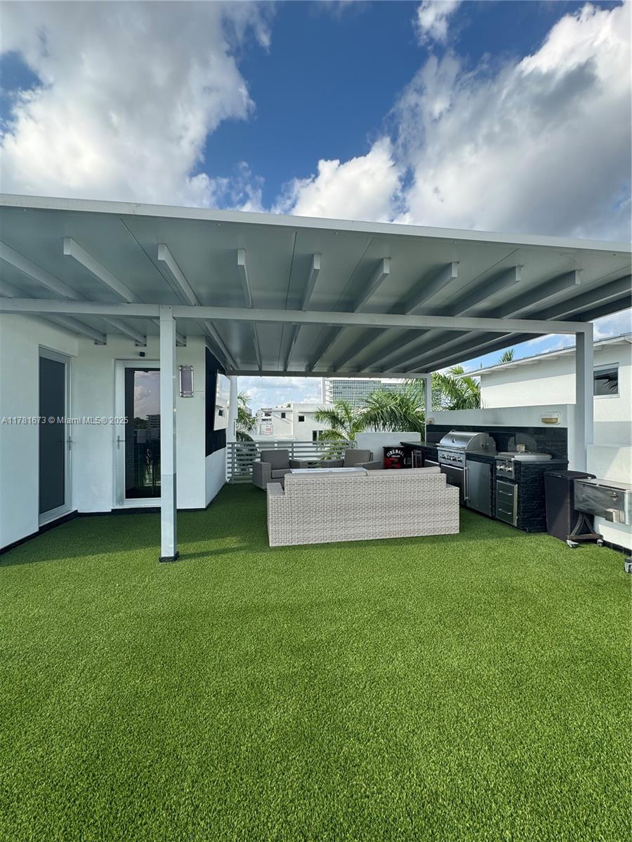 OASIS PARK SQUARE AT DORA - Residential