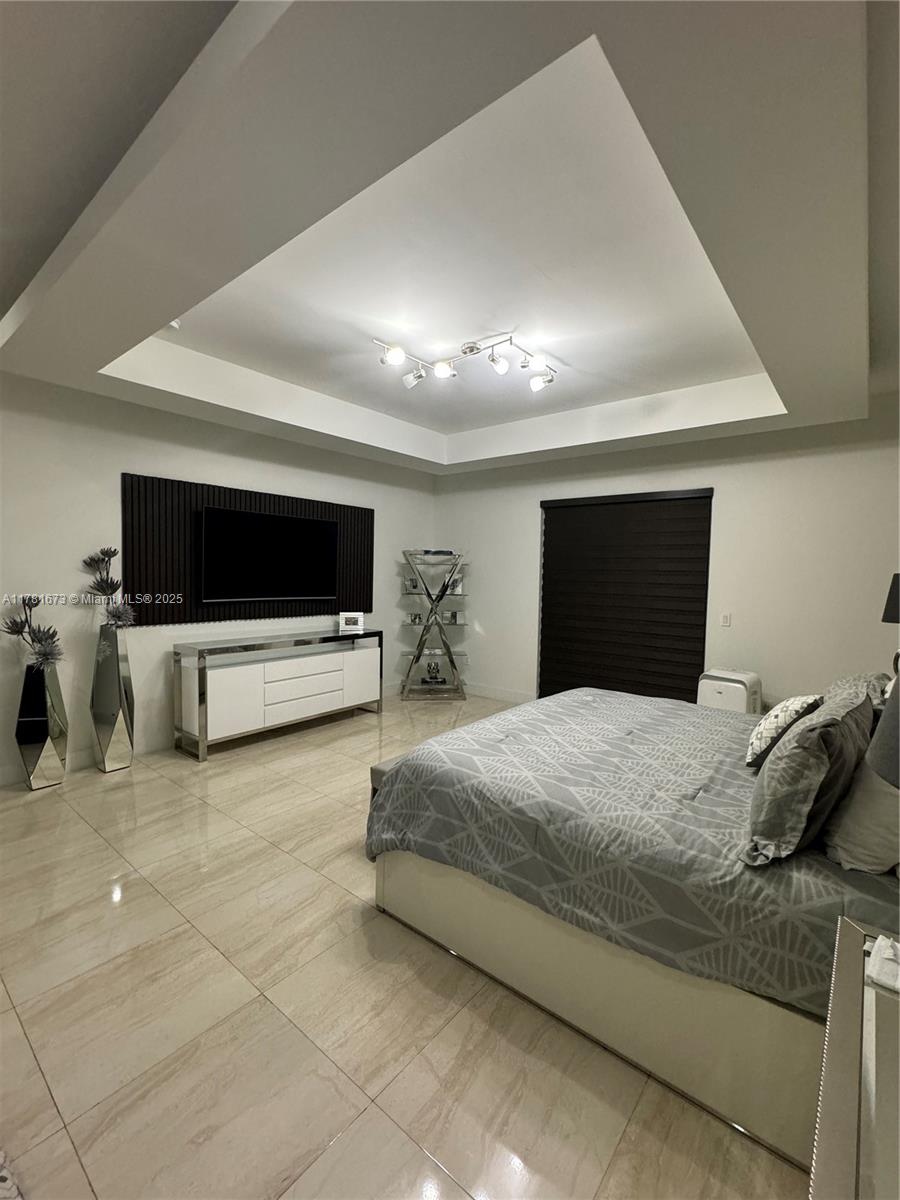 OASIS PARK SQUARE AT DORA - Residential