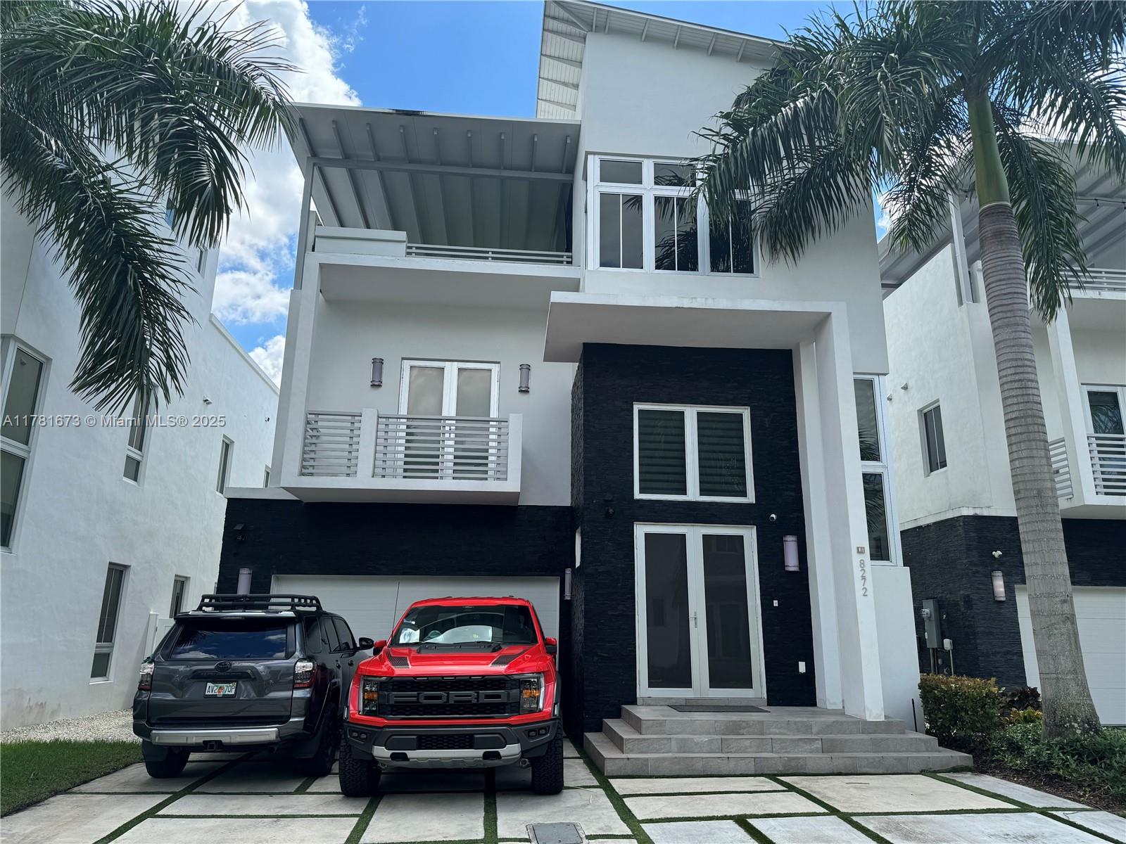 Property for Sale at 8272 Nw 33rd Ter, Doral, Miami-Dade County, Florida - Bedrooms: 5 
Bathrooms: 6  - $1,972,000