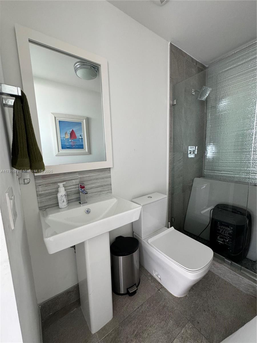 OASIS PARK SQUARE AT DORA - Residential