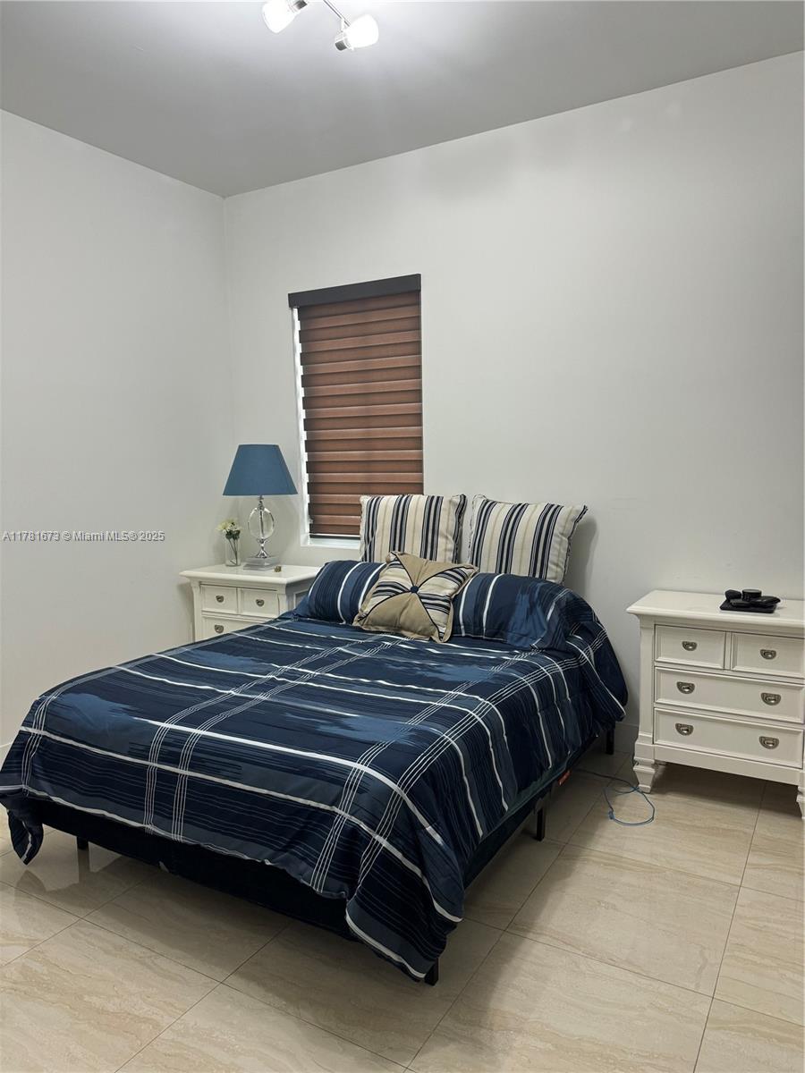 OASIS PARK SQUARE AT DORA - Residential