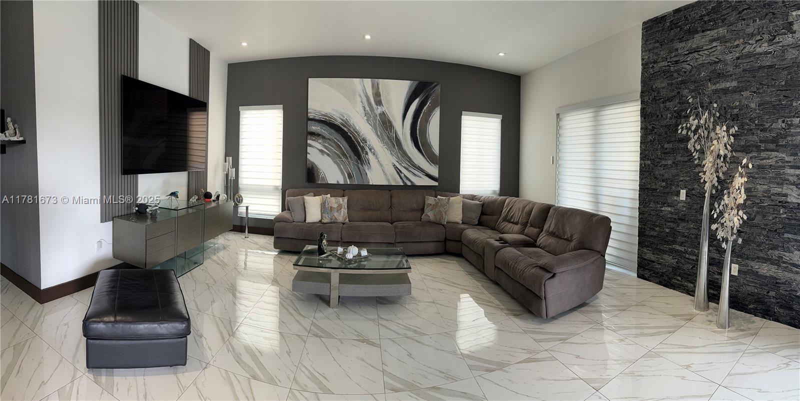 OASIS PARK SQUARE AT DORA - Residential