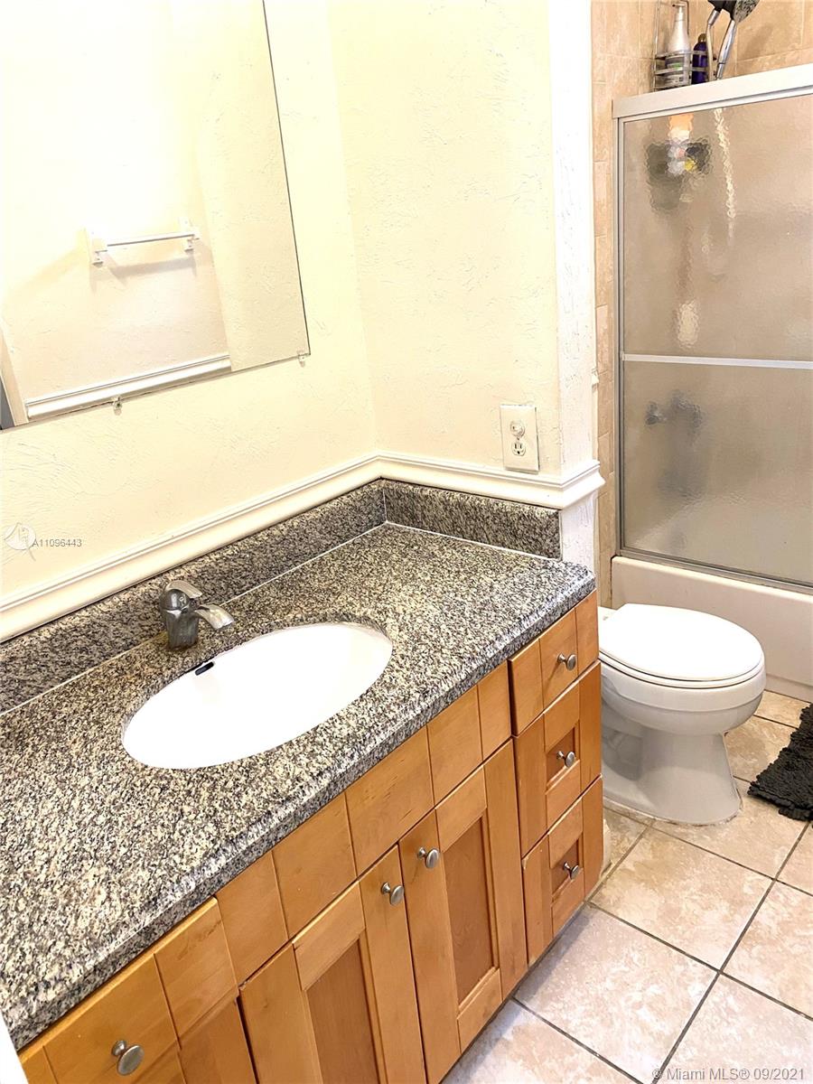 OAKVIEW CONDO NO 2 - Residential