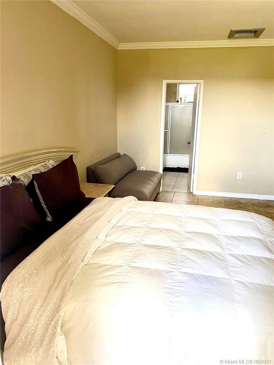 OAKVIEW CONDO NO 2 - Residential