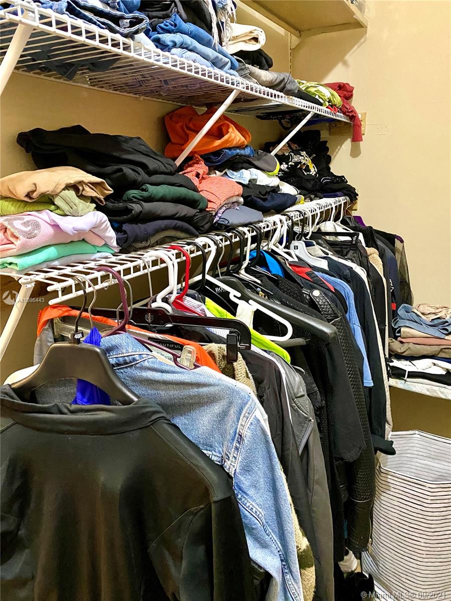 OAKVIEW CONDO NO 2 - Residential