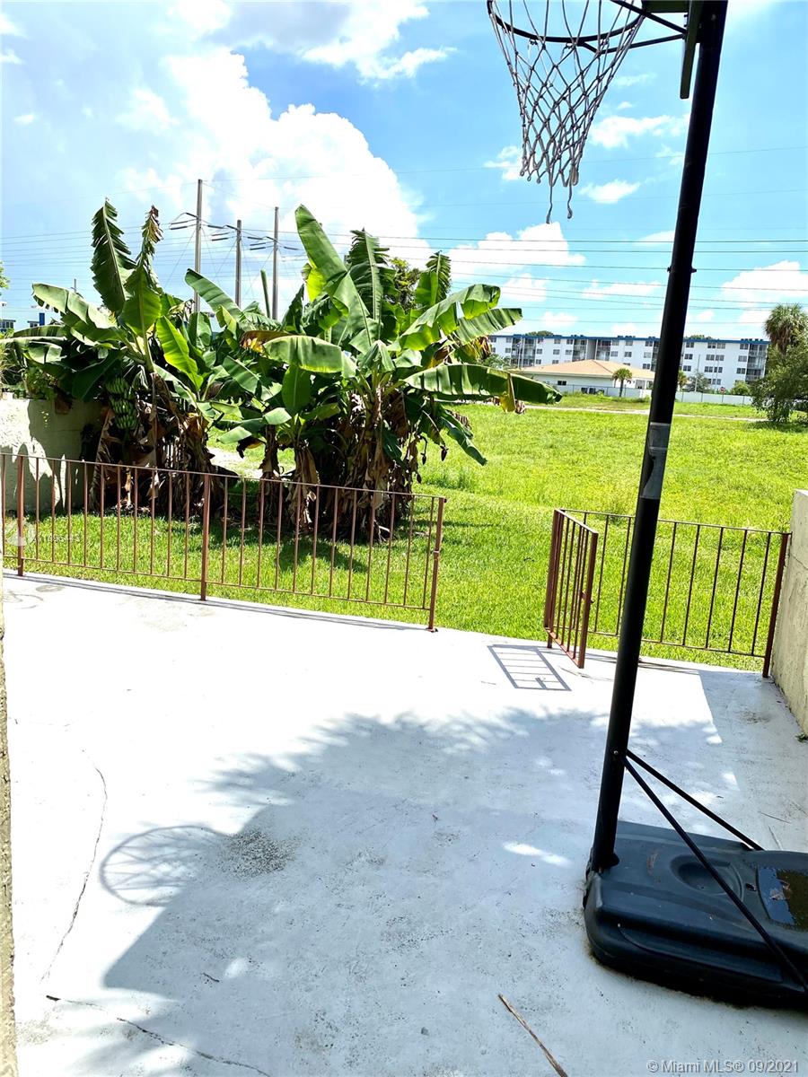 OAKVIEW CONDO NO 2 - Residential