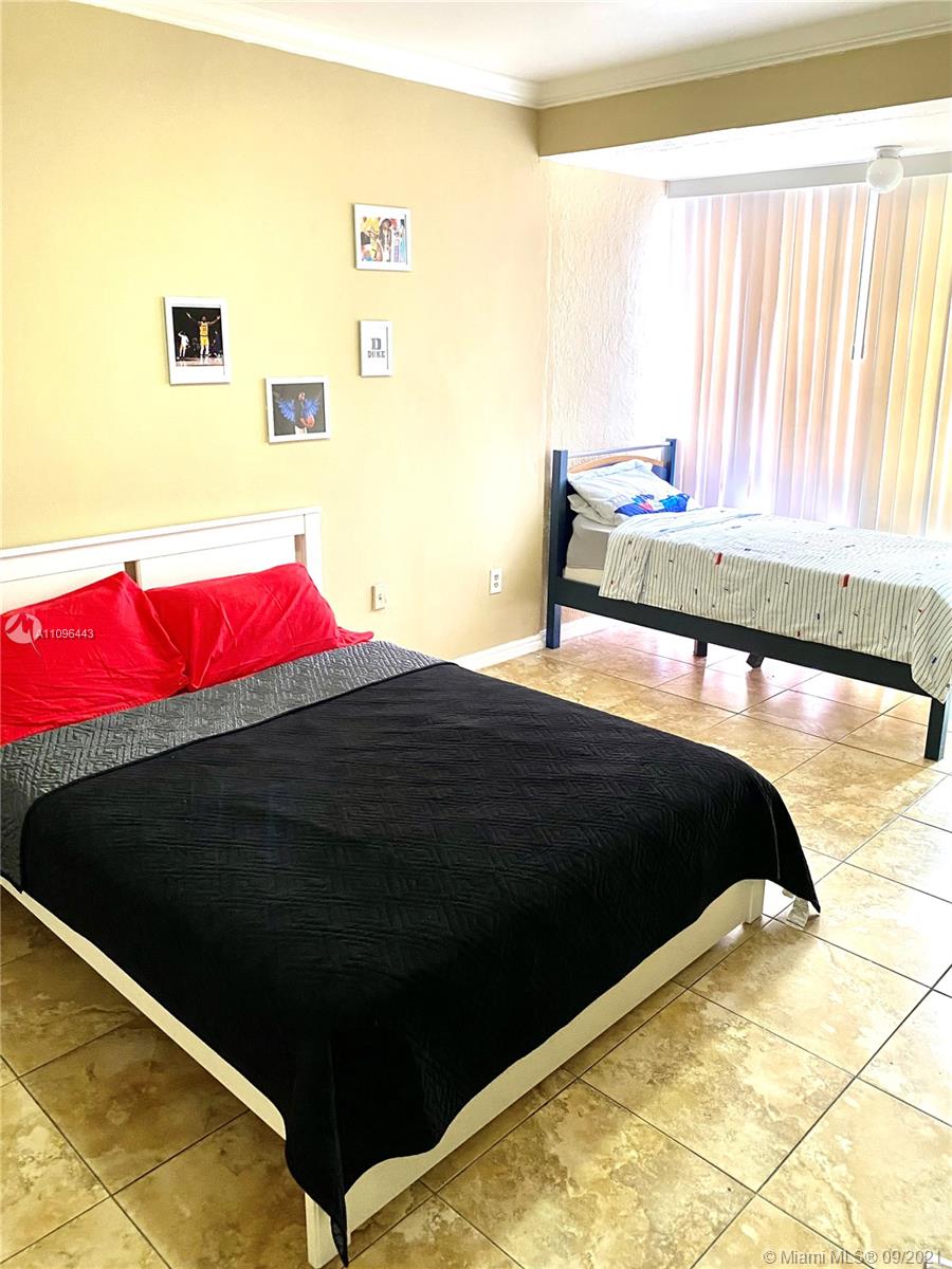 OAKVIEW CONDO NO 2 - Residential