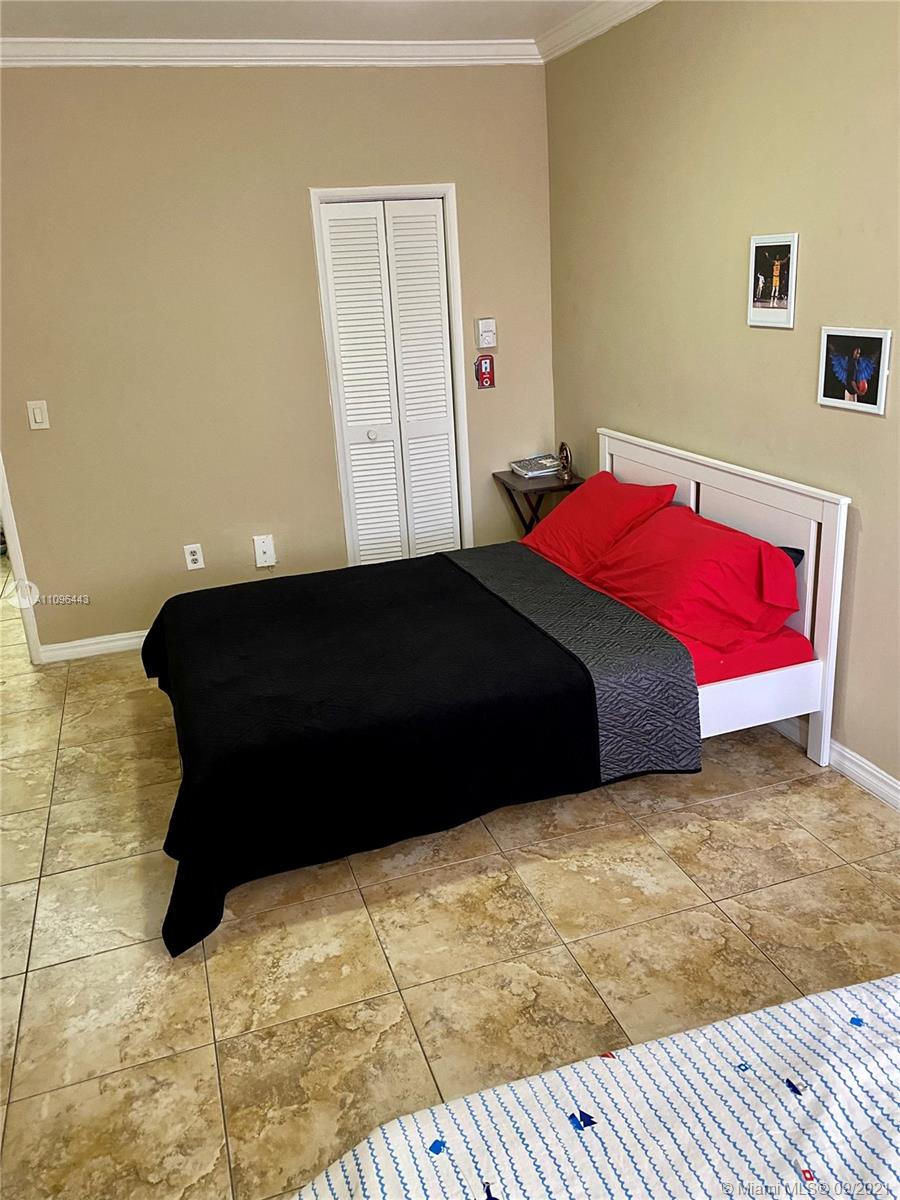 OAKVIEW CONDO NO 2 - Residential