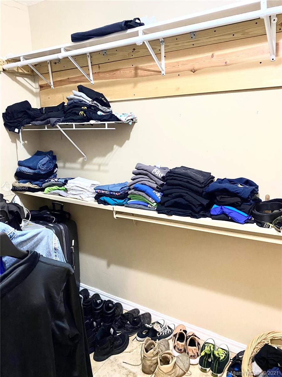 OAKVIEW CONDO NO 2 - Residential