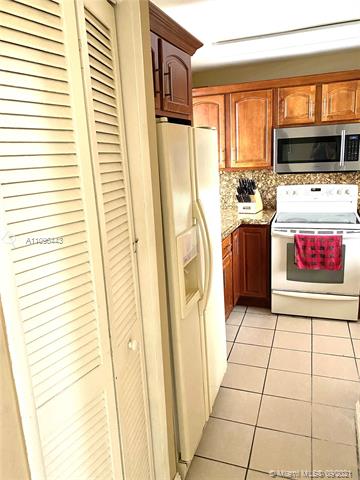 OAKVIEW CONDO NO 2 - Residential