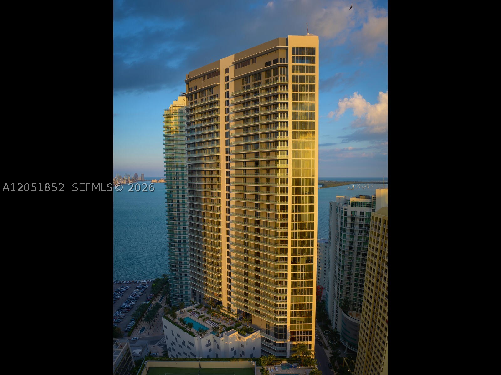 1300 Brickell Bay Dr 3804