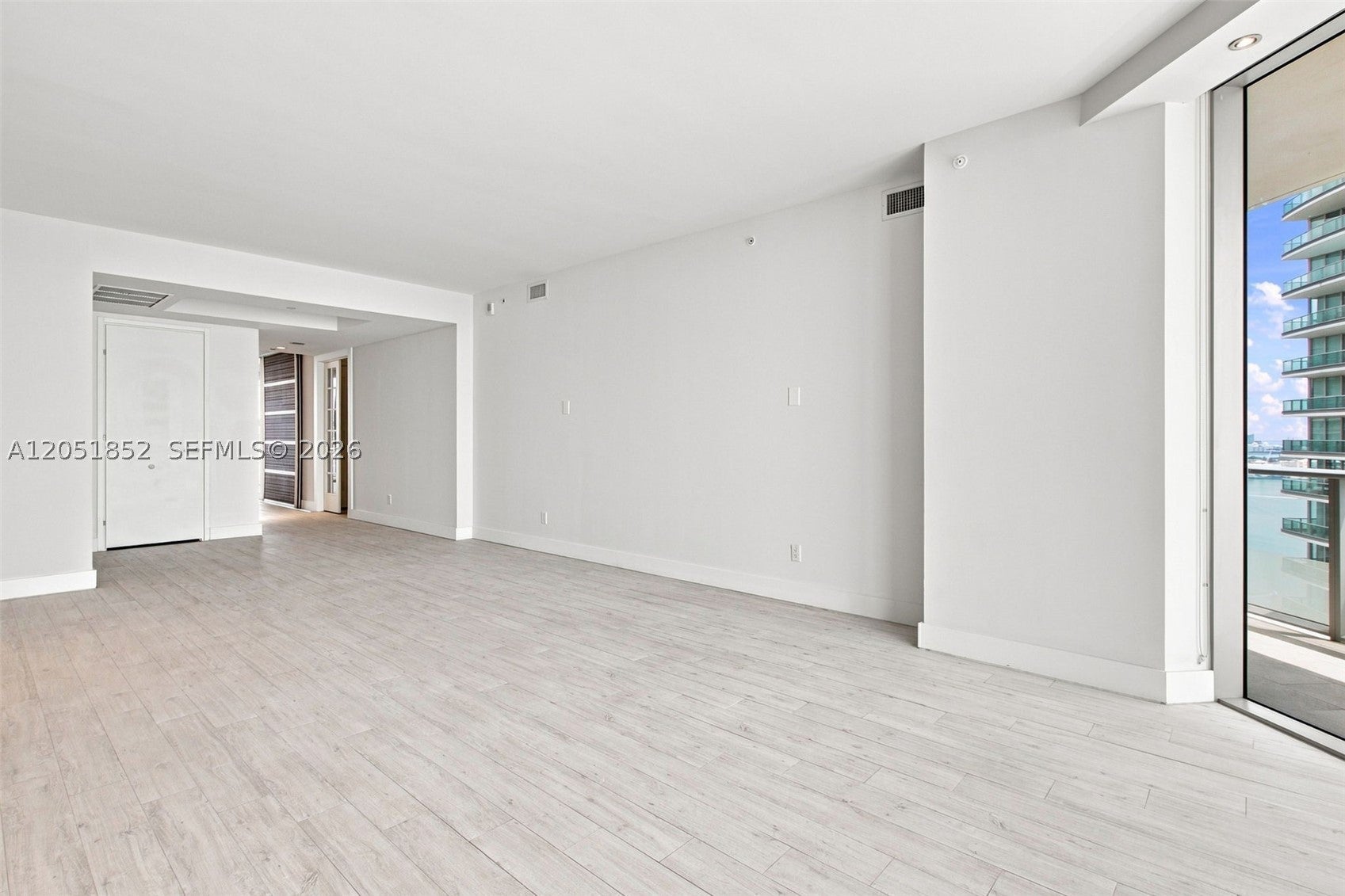1300 Brickell Bay Dr 3804