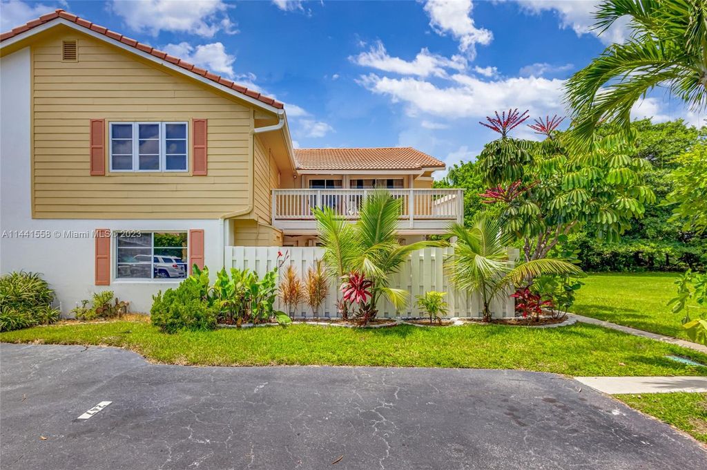 Photo of 248 Seabreeze Cir, Jupiter, FL 33477 (MLS # A11441558)