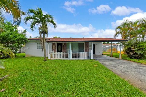 Photo of 3431 NE 15th Ave, Pompano Beach, FL 33064 (MLS # A11872829)
