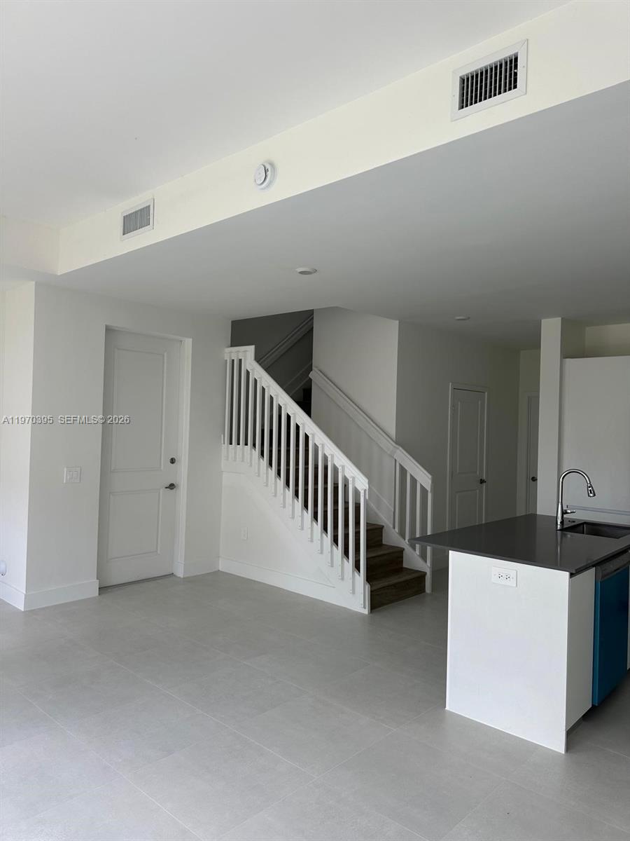 Century Park Square - Residential