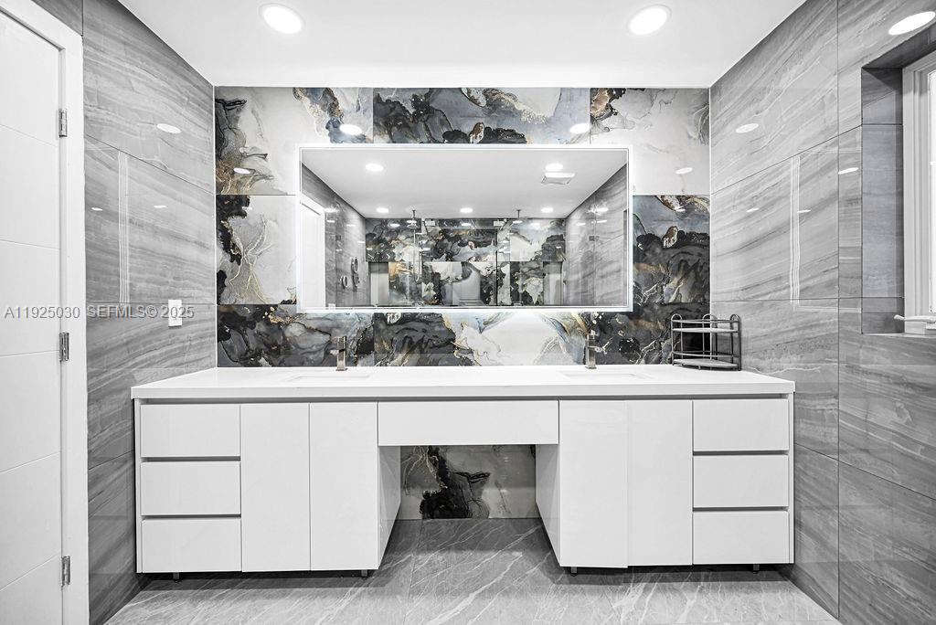 SUNILAND ESTATES - Residential