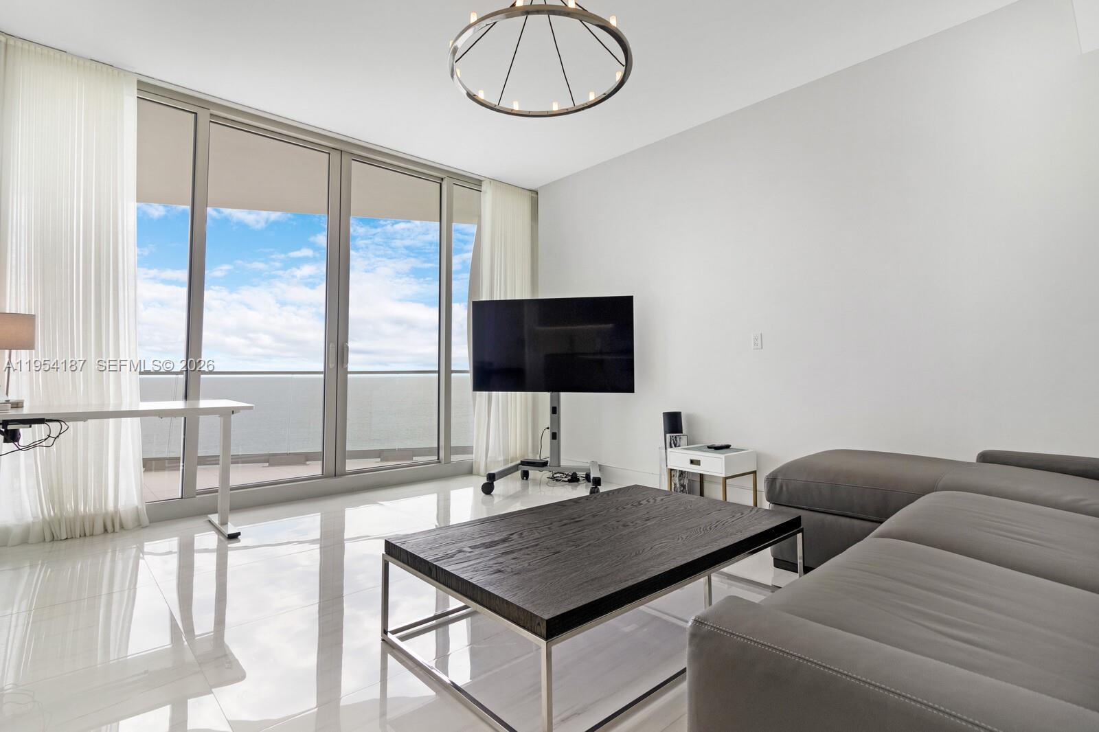 JADE SIGNATURE CONDO - Residential Lease