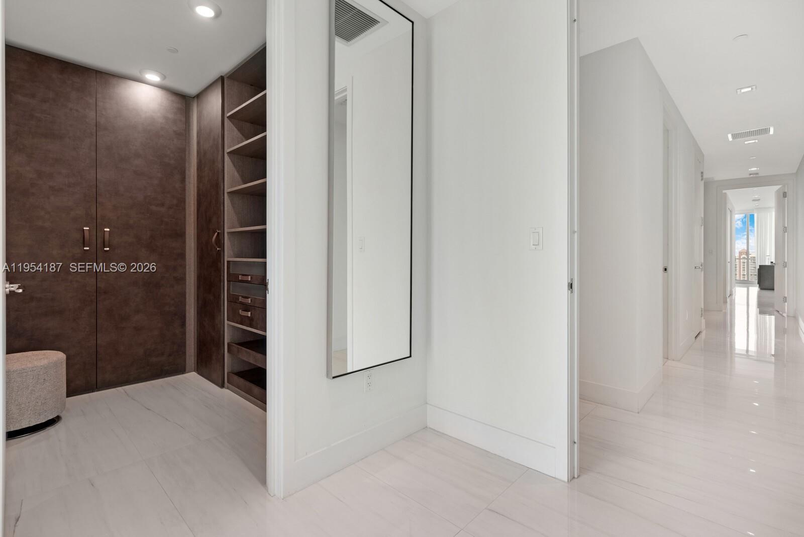 JADE SIGNATURE CONDO - Residential Lease