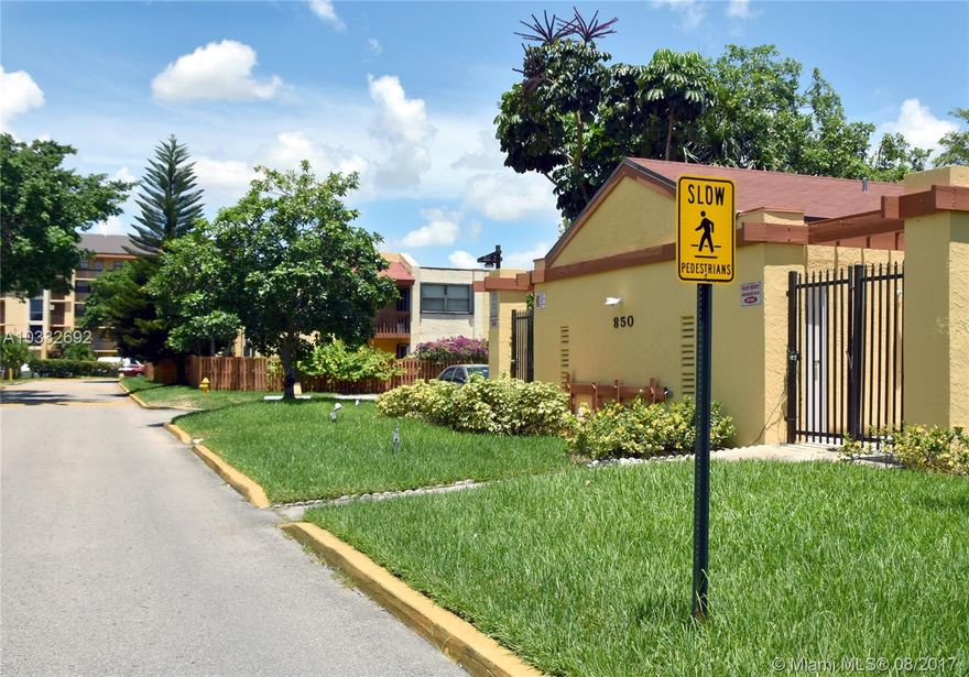 Newly renovated unit features brand new appliances, new kitchen and cabinets, and new bathroom. Conveniently located in the Fontainebleau area at Pine Lake Village, a safe and quiet community. Screened outdoor patio overlooking golf course/green space. Must see!