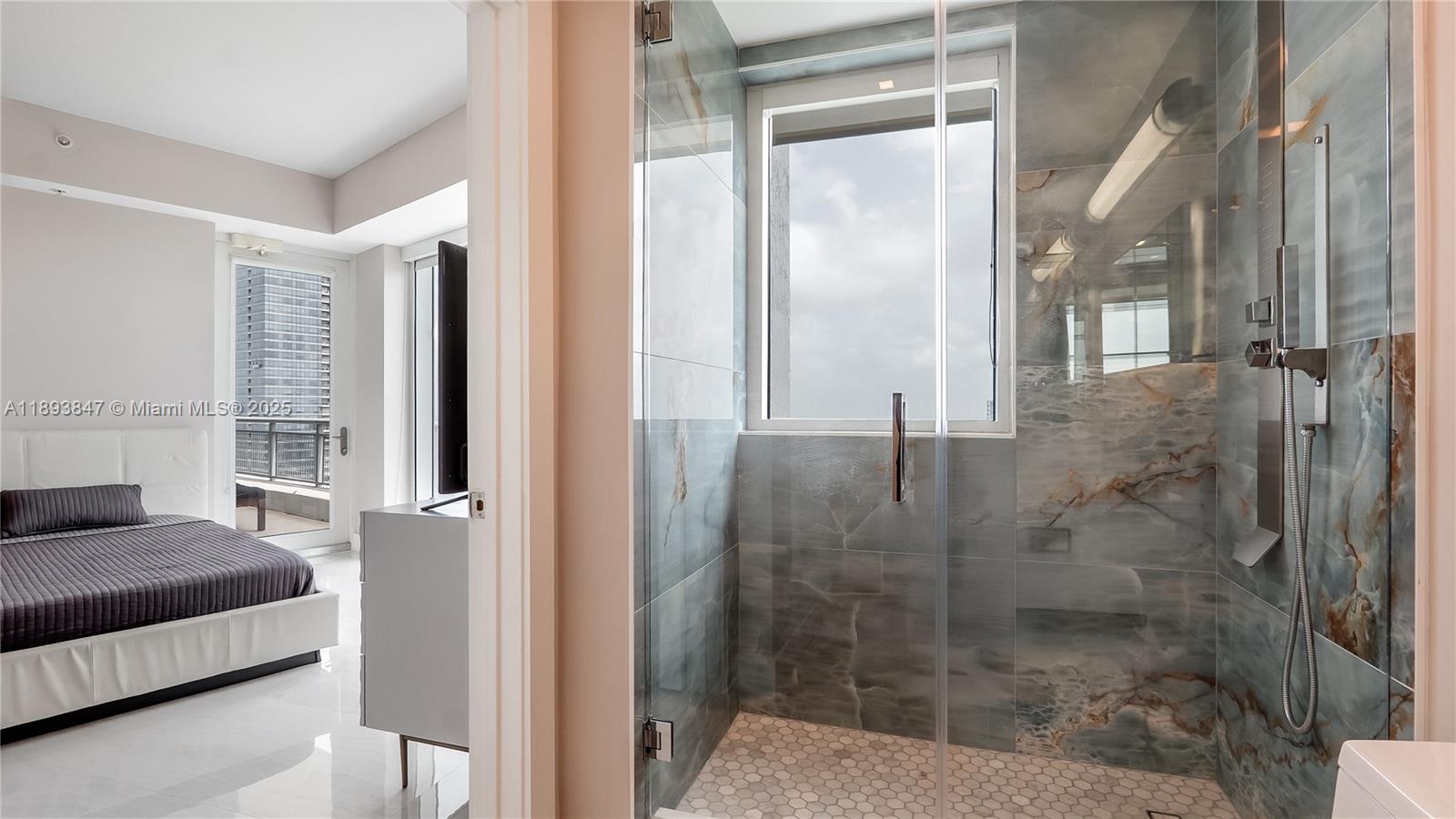 INFINITY AT BRICKELL COND - Residential