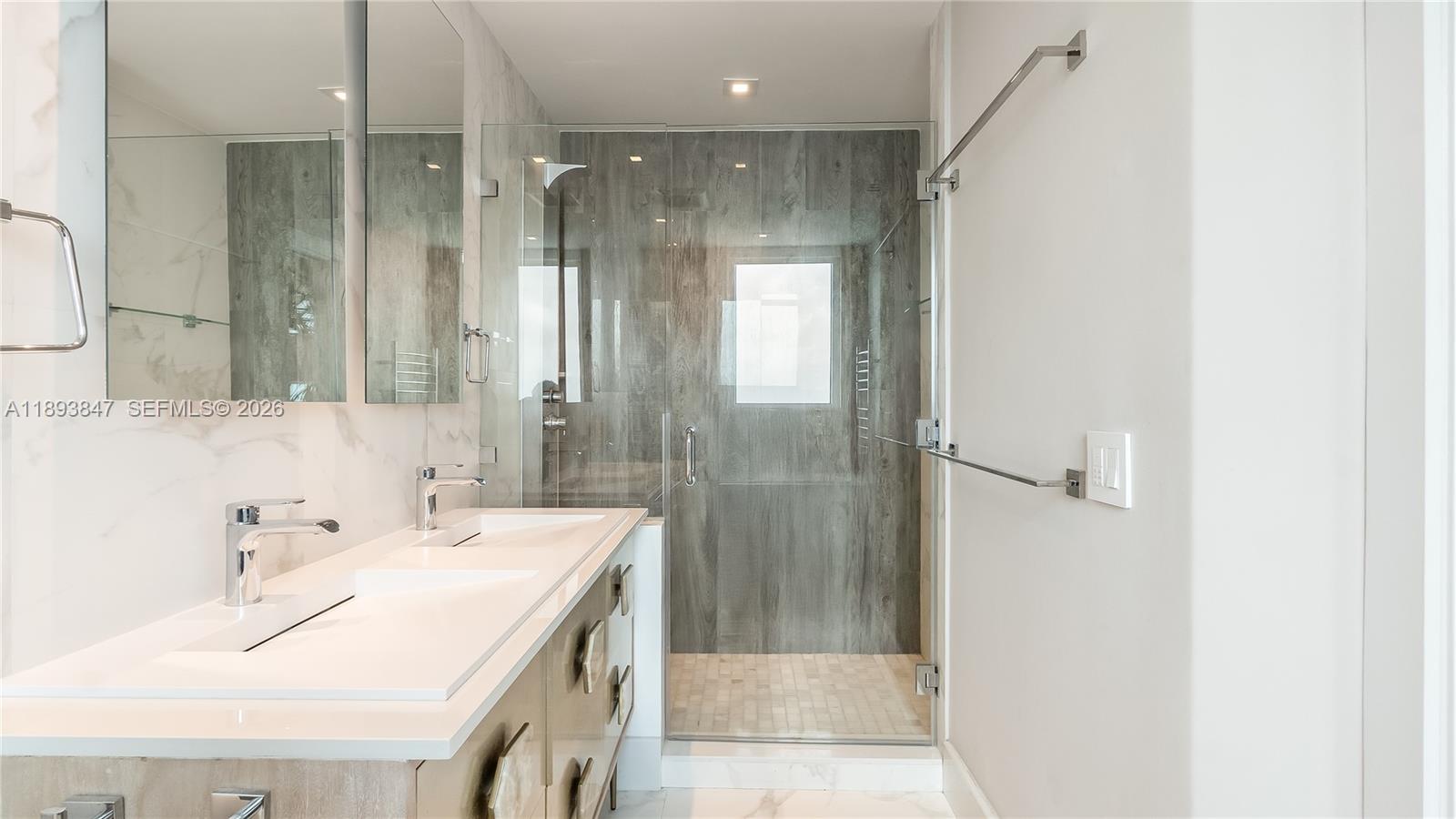 INFINITY AT BRICKELL COND - Residential