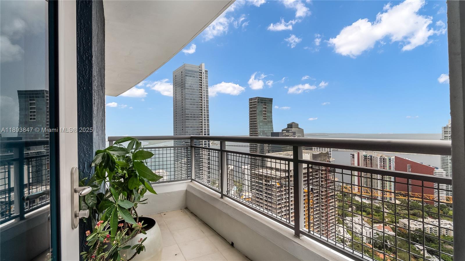 INFINITY AT BRICKELL COND - Residential