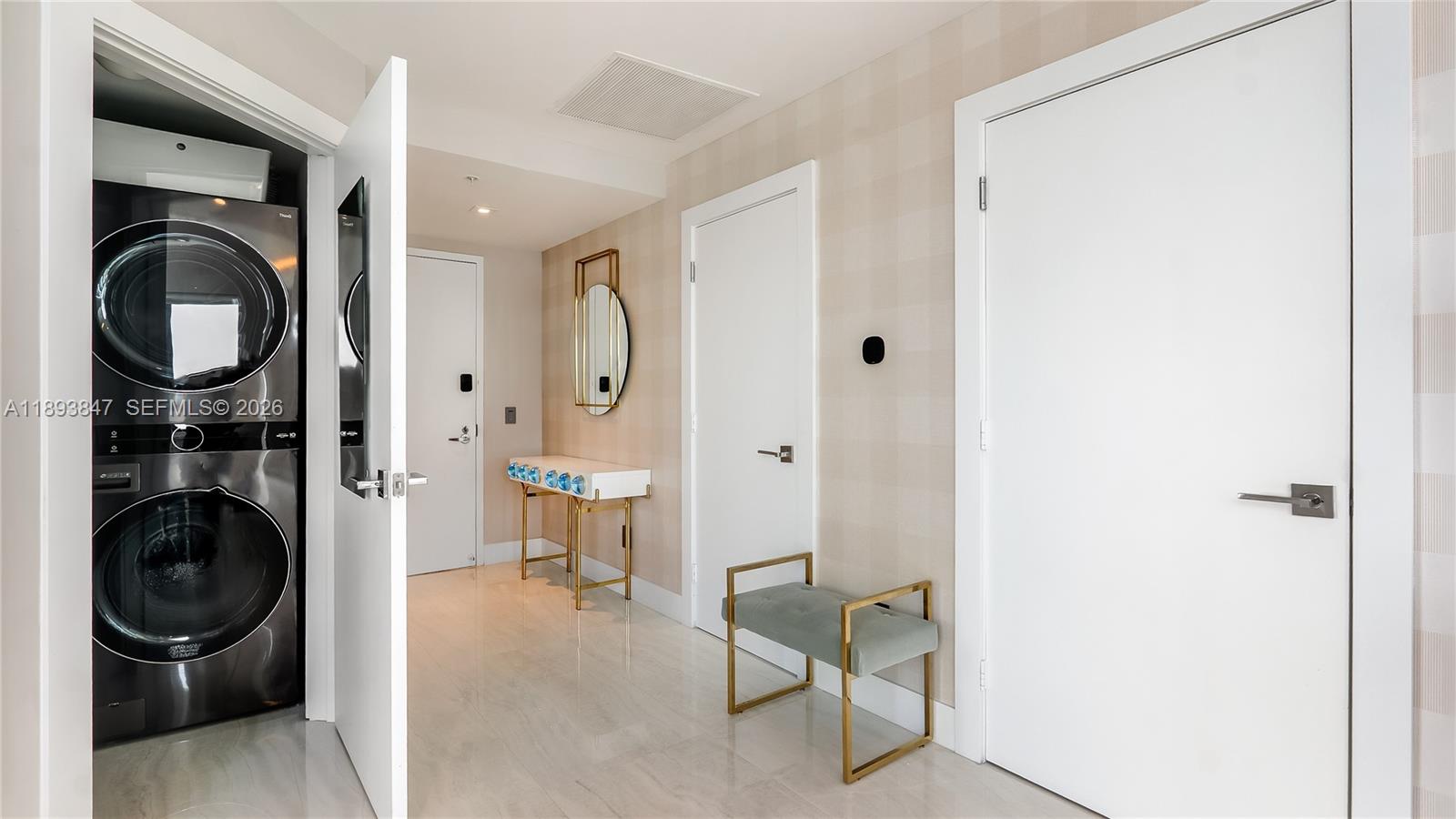 INFINITY AT BRICKELL COND - Residential