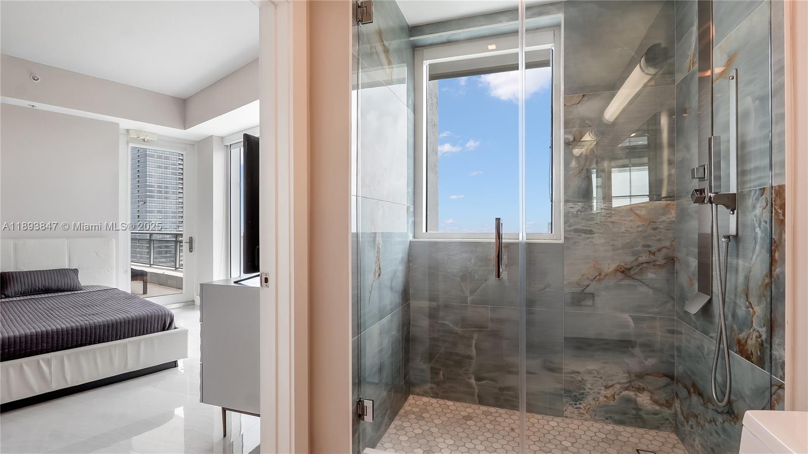 INFINITY AT BRICKELL COND - Residential