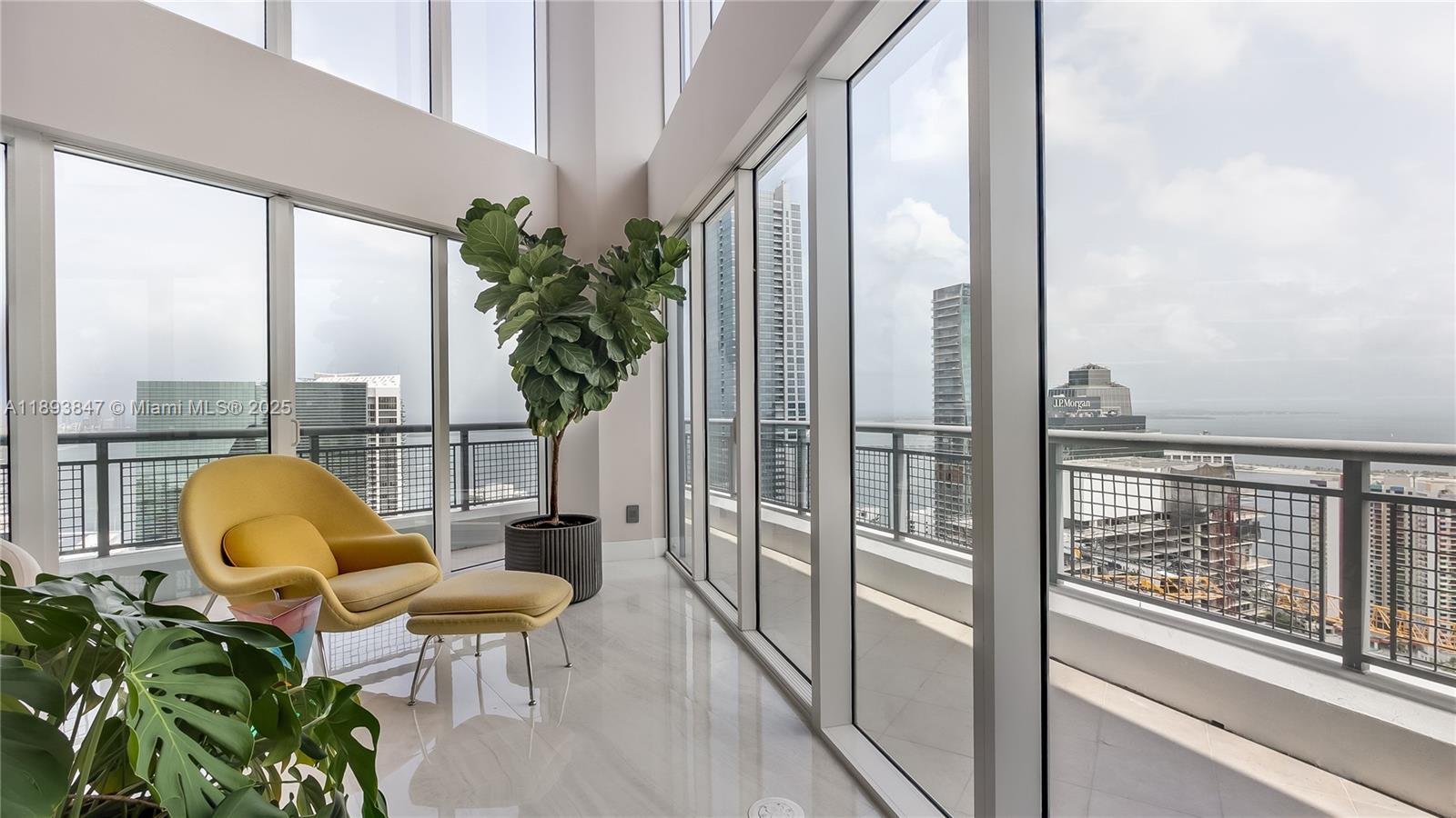 INFINITY AT BRICKELL COND - Residential
