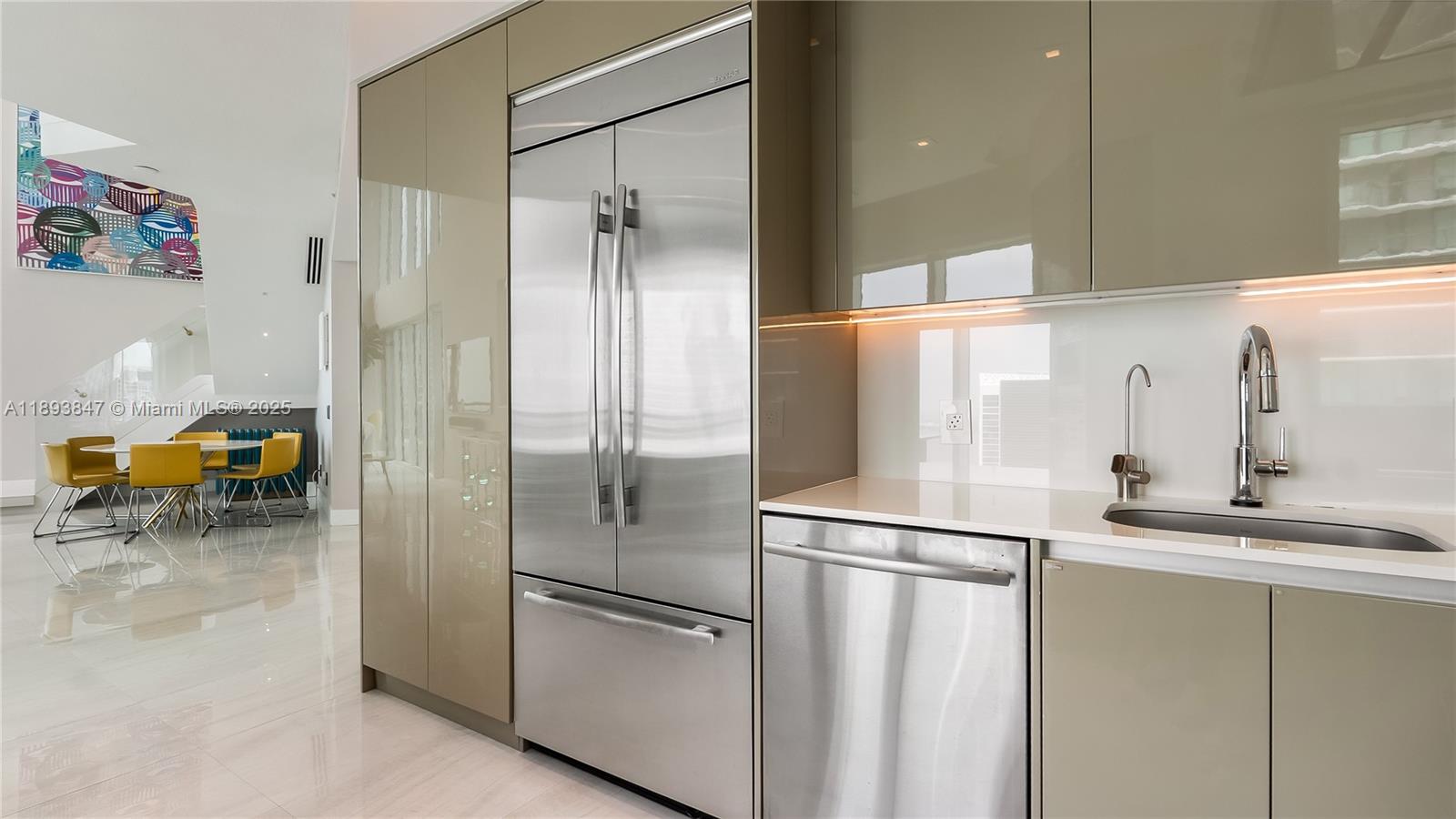 INFINITY AT BRICKELL COND - Residential