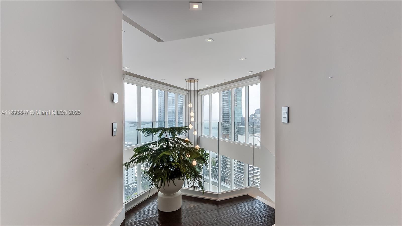 INFINITY AT BRICKELL COND - Residential