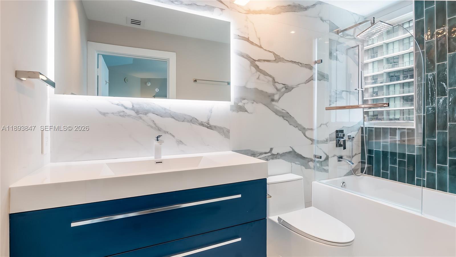 INFINITY AT BRICKELL COND - Residential