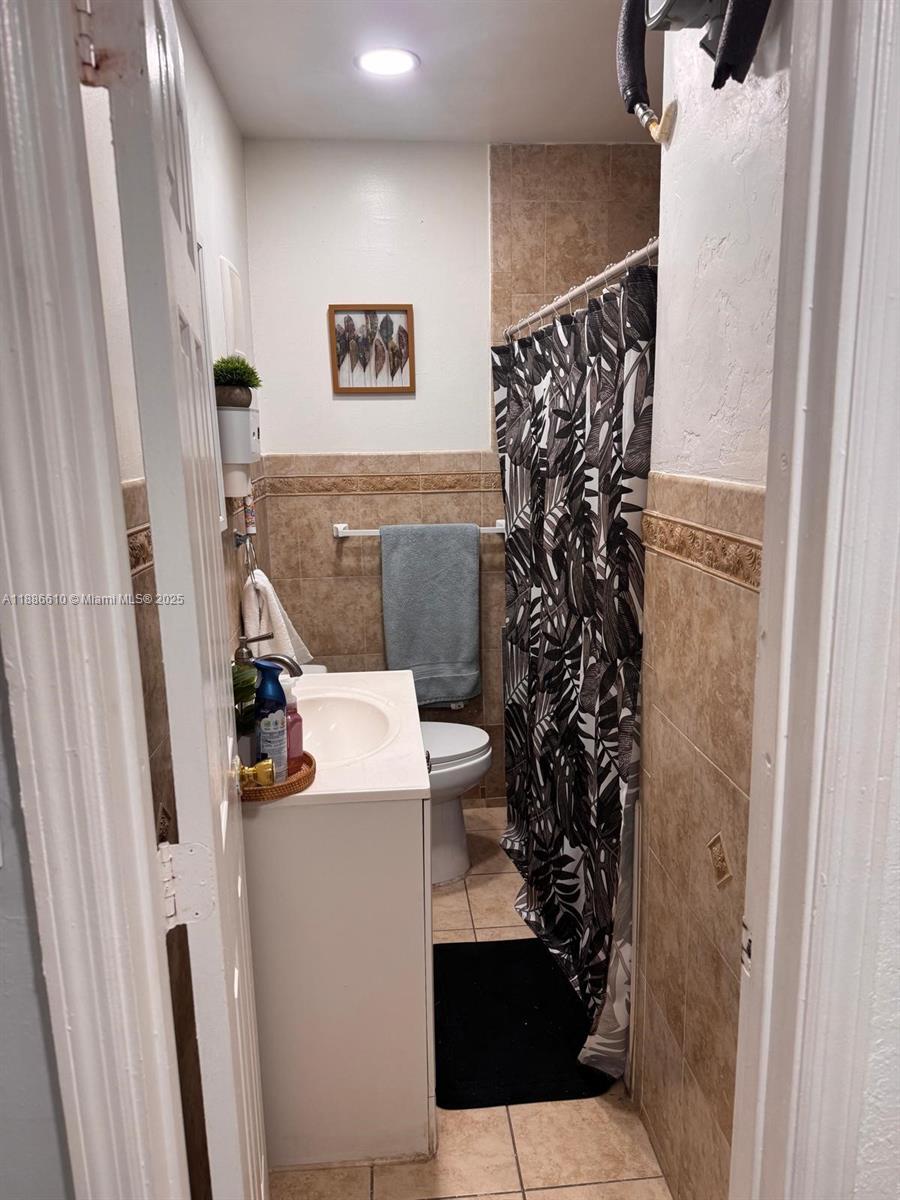 MILE APTS CONDO - Residential