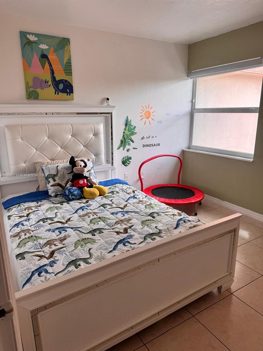 MILE APTS CONDO - Residential