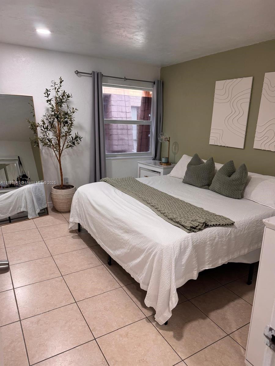 MILE APTS CONDO - Residential