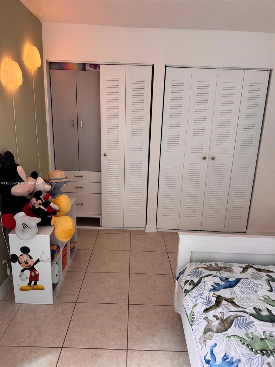 MILE APTS CONDO - Residential