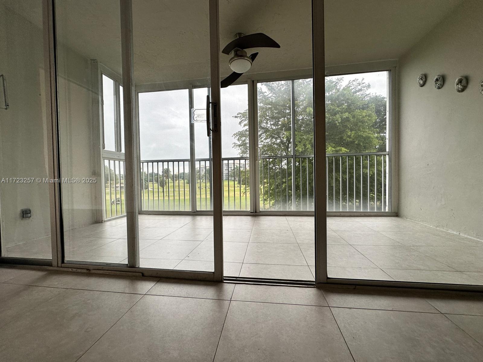 NO 30 PALM-AIRE COUNTRY C - Residential