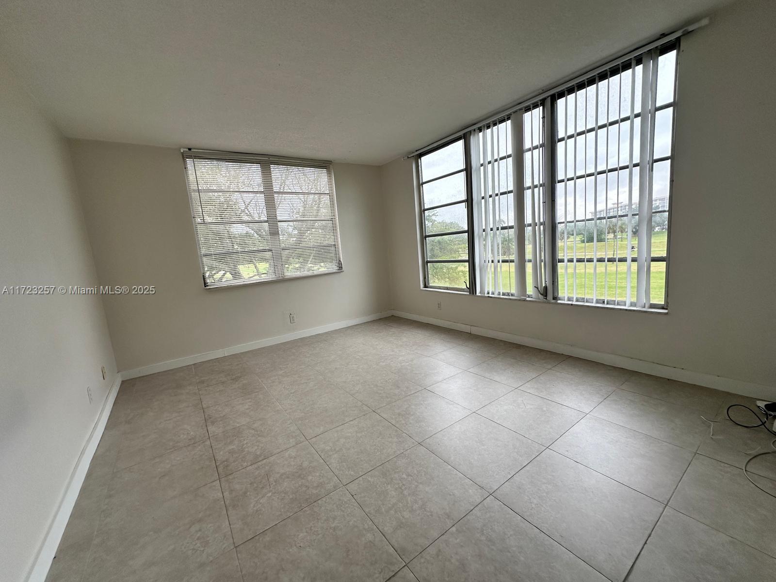 NO 30 PALM-AIRE COUNTRY C - Residential