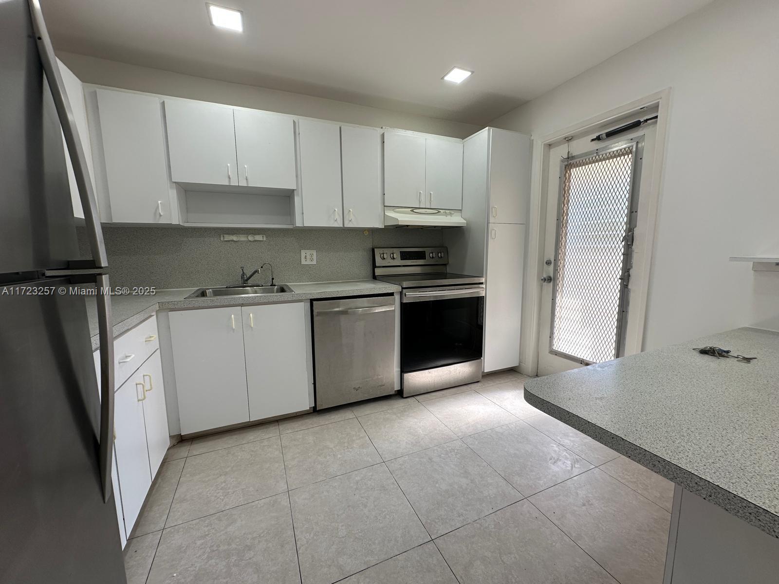 NO 30 PALM-AIRE COUNTRY C - Residential