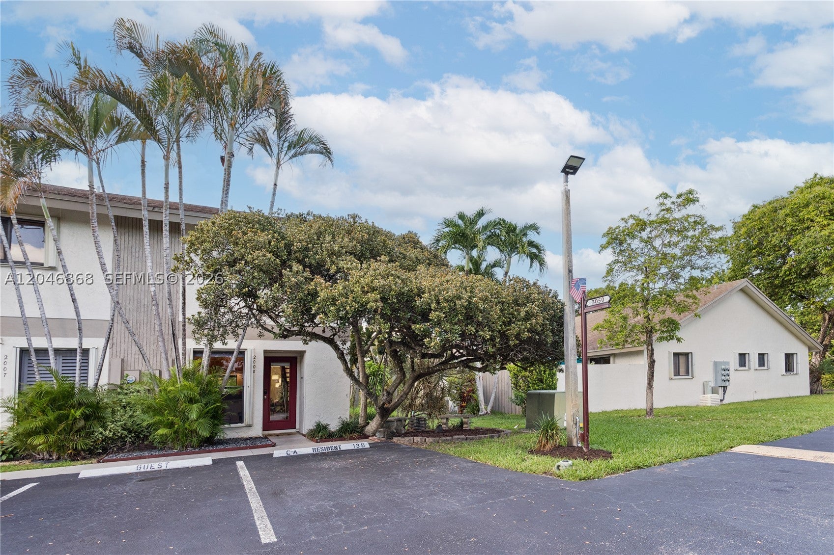 3050 S Oakland Forest Dr 2008