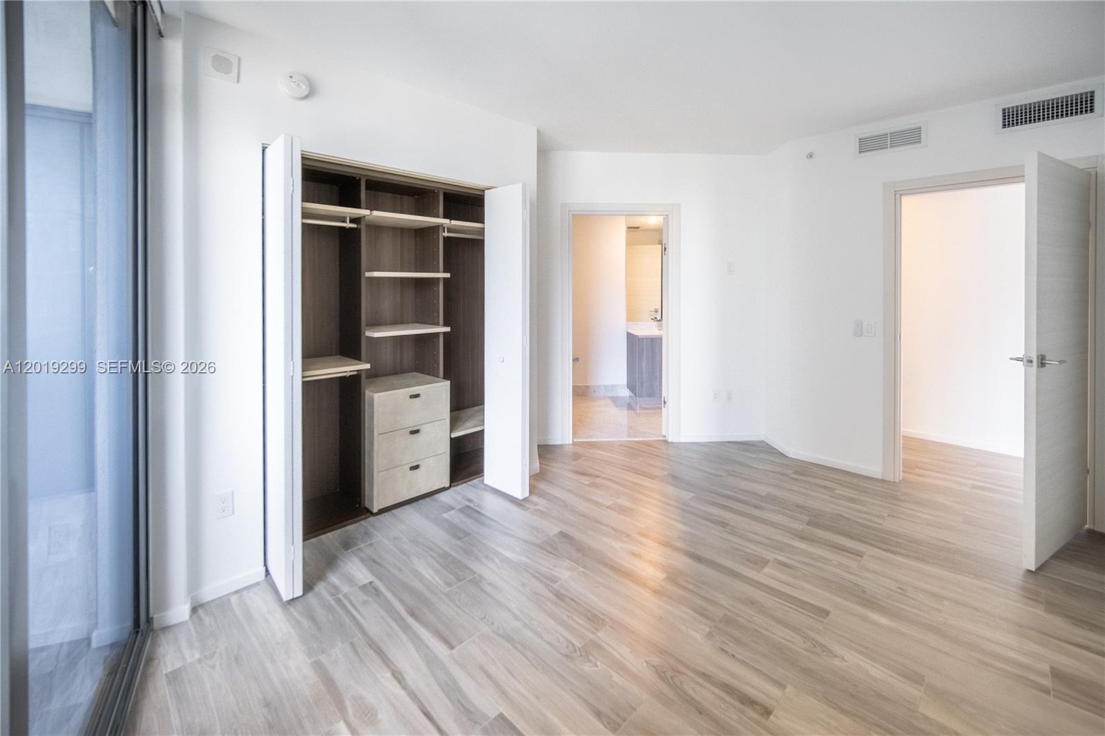 801 SMA RESIDENCES CONDO - Residential
