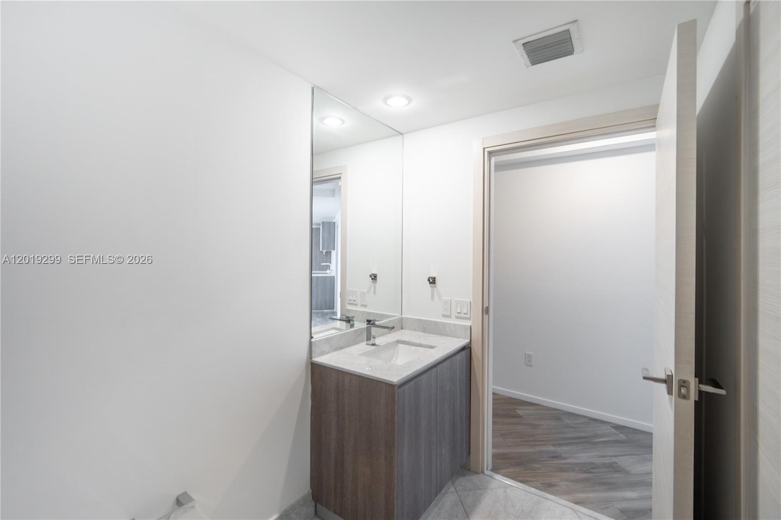 801 SMA RESIDENCES CONDO - Residential