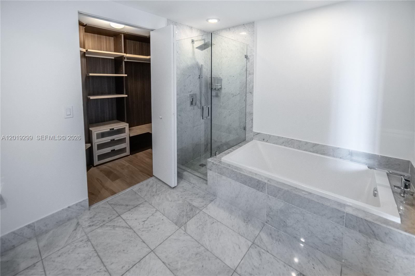 801 SMA RESIDENCES CONDO - Residential