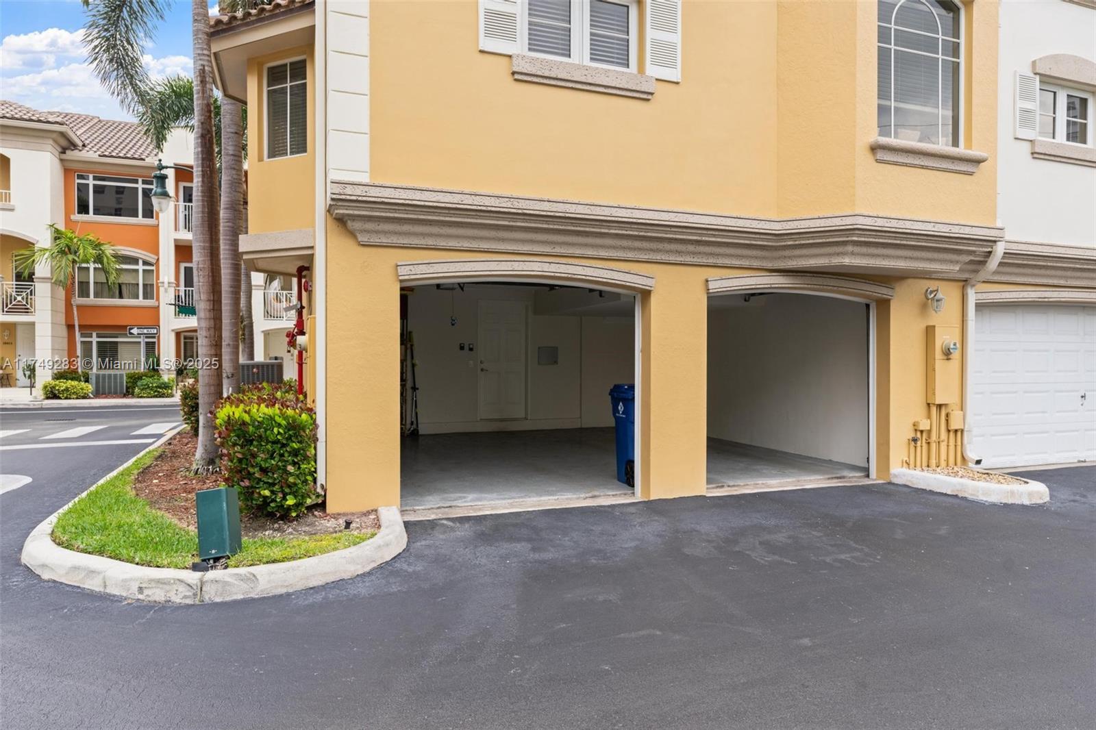 MERCO AT AVENTURA - Residential