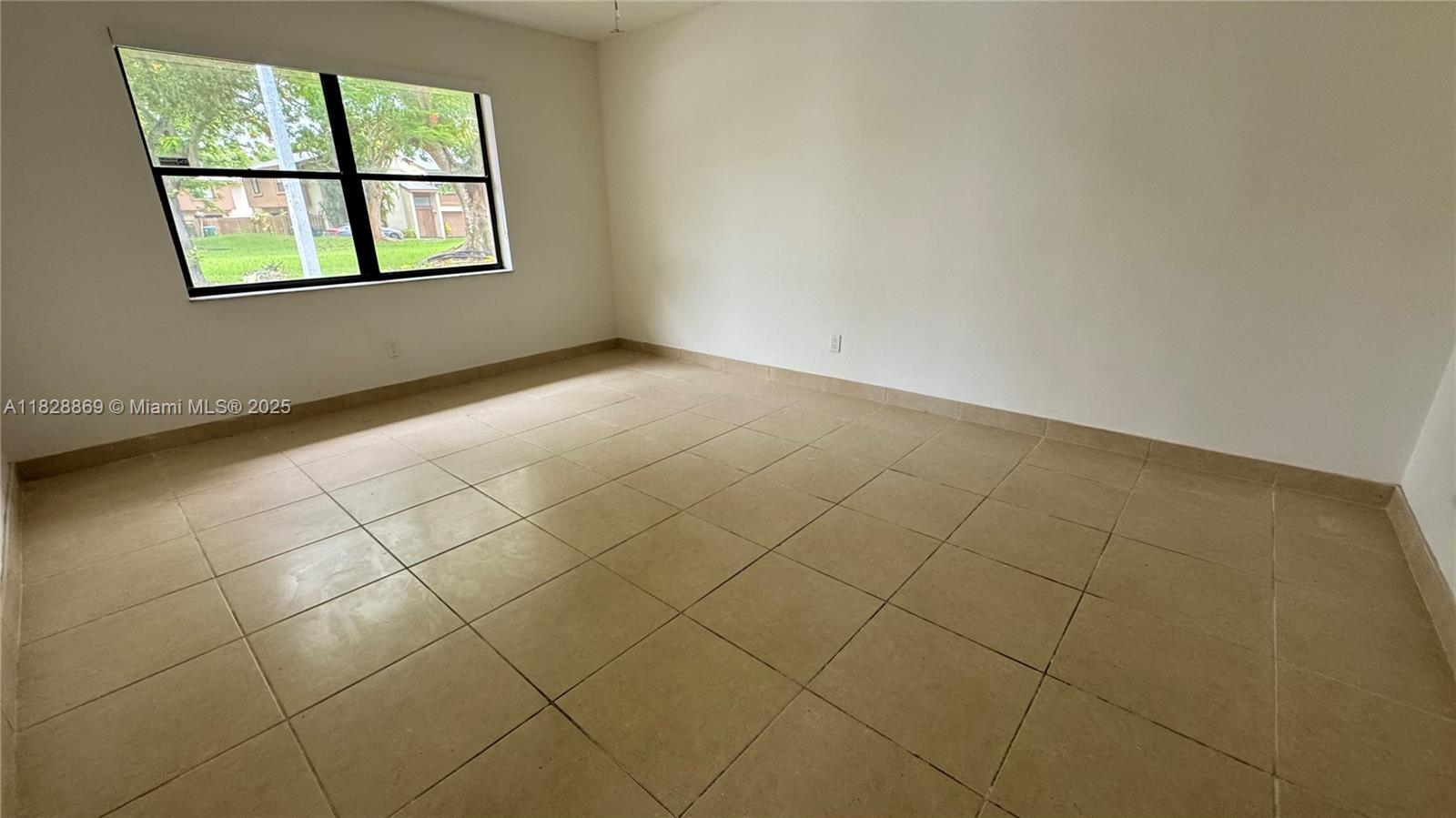 GREENGLADES CONDO 12 - Residential Lease