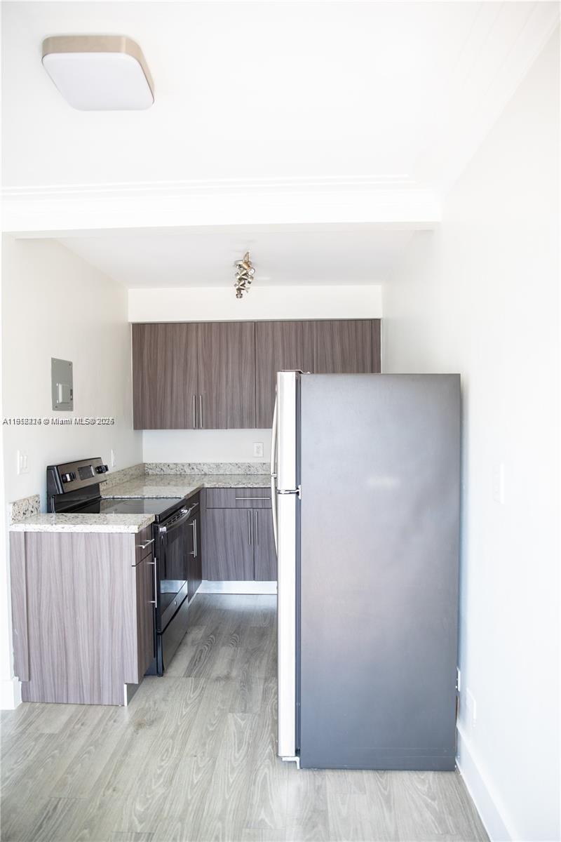 BEACH BAY SUB - Residential Lease