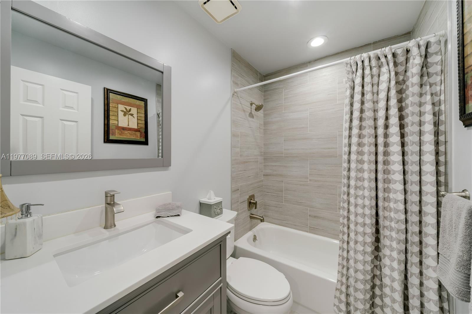 EDGEWATER PARK - Residential