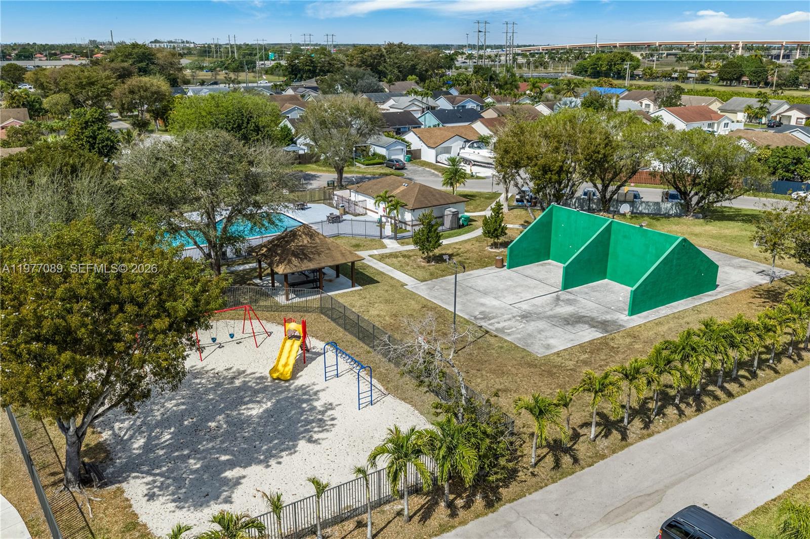 EDGEWATER PARK - Residential