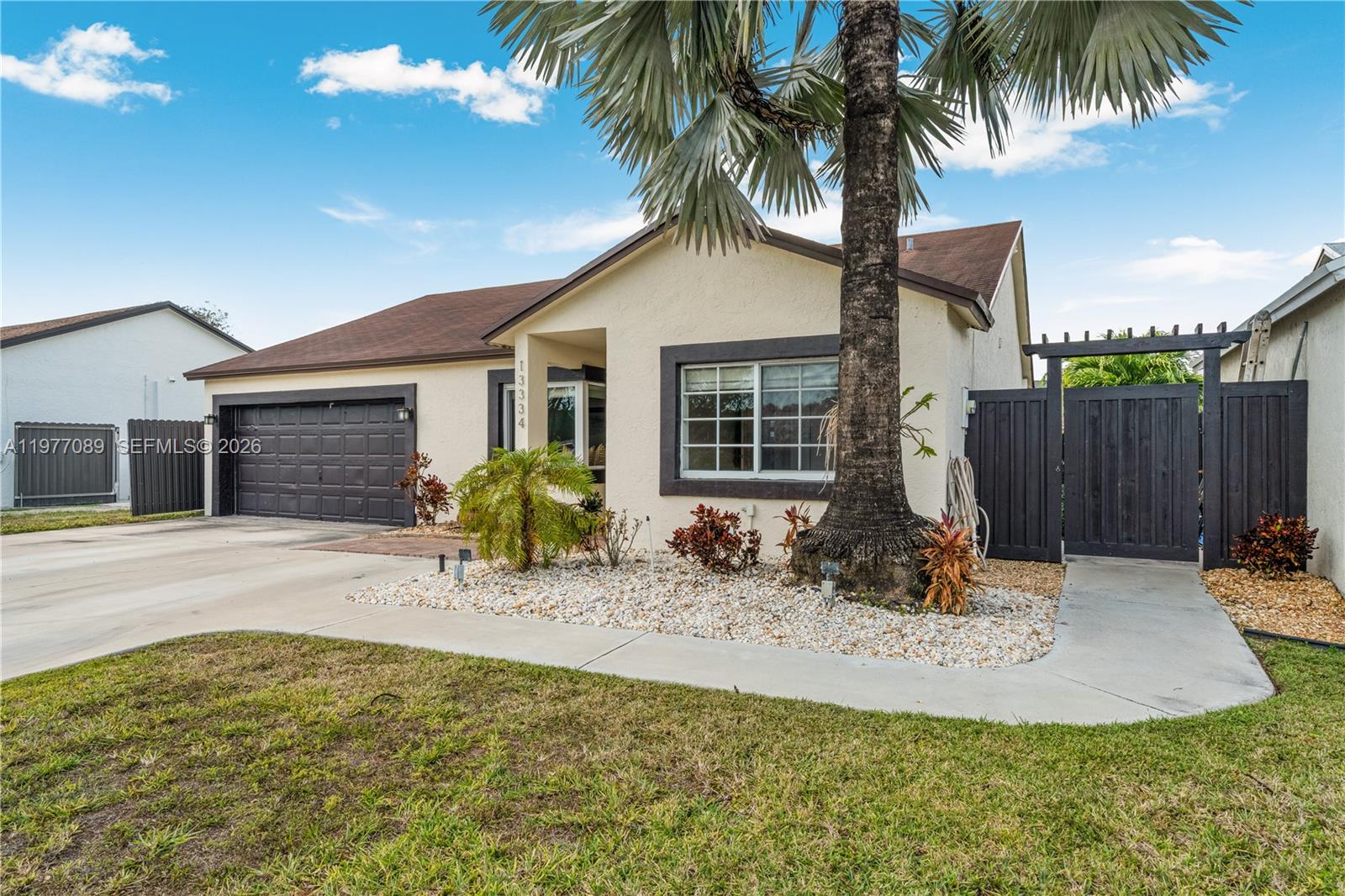 EDGEWATER PARK - Residential