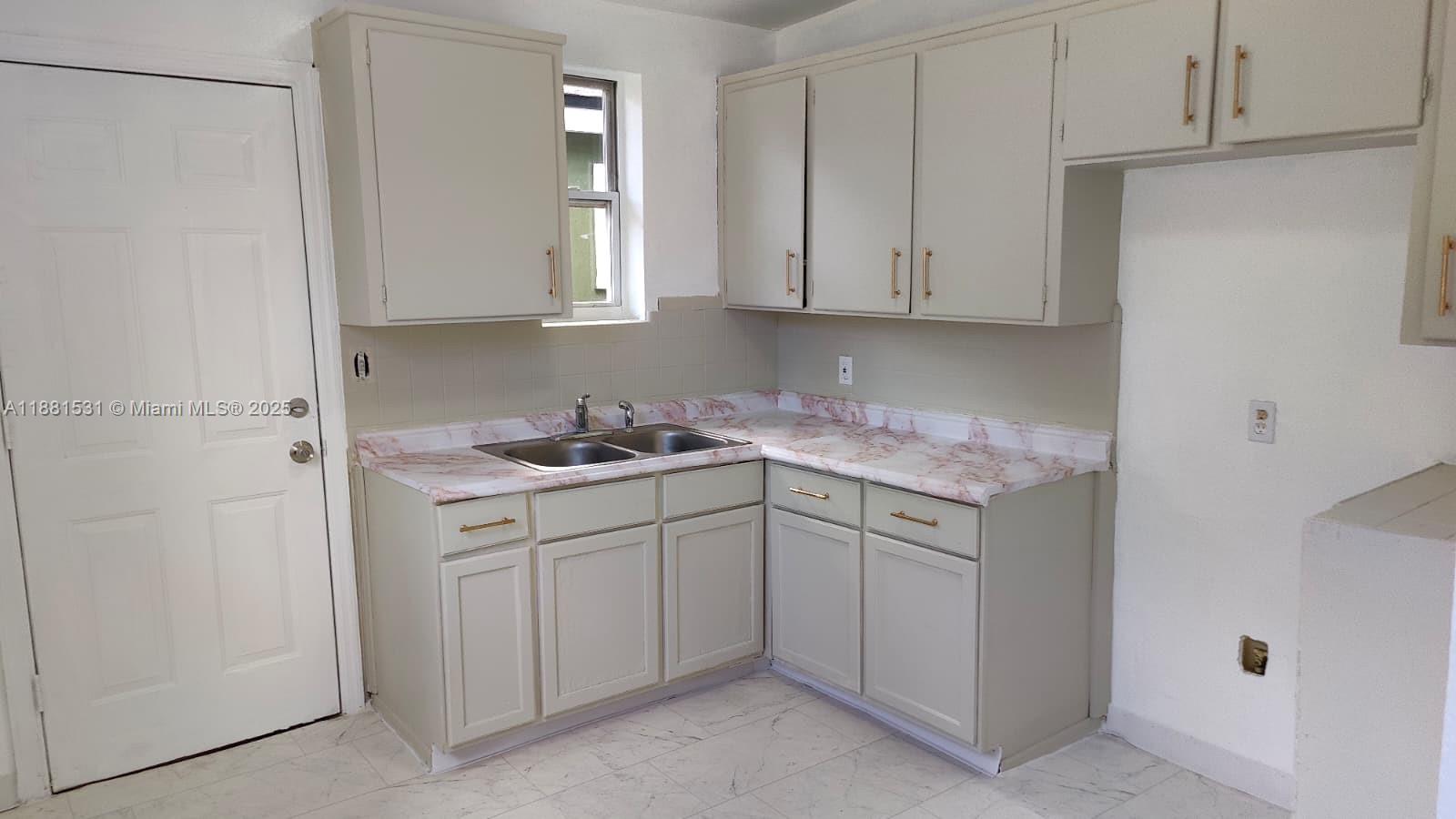 BARNETTS S/D - Residential Income